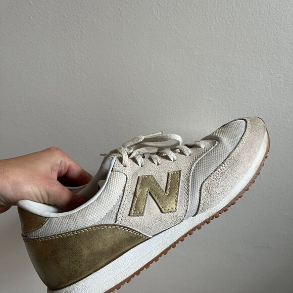 New Balance x J Crew 520 Gold and Cream Sneakers, Size 10 - Picture 5 of 7
